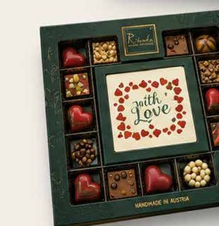 Pralinenschachtel With Love mit Herzpralinen